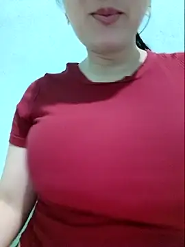 Snapshot of Shiny_Babe chatting on April 6, 2026, 3:04 am Shiny Babe online show from April 6, 2026, 3:04 am