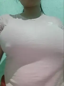 Snapshot of Shiny_Babe chatting on May 1, 2026, 3:00 am Shiny Babe online show from May 1, 2026, 3:00 am