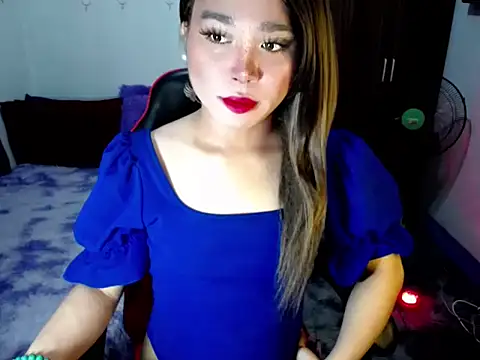 Urassiansweetcummer online show from December 19, 2025, 2:07 am