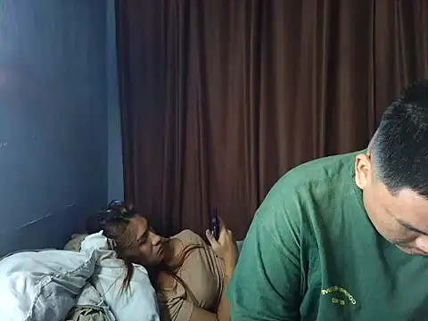 Snapshot of amanda_vuitton chatting on November 3, 2025, 5:36 pm amanda vuitton online show from November 3, 2025, 5:36 pm