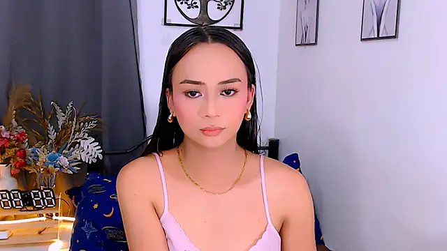 Snapshot of Zialustts chatting on February 17, 2026, 7:27 am Zialustts online show from February 17, 2026, 7:27 am