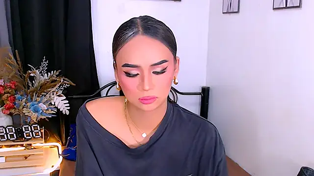 Snapshot of Zialustts chatting on March 6, 2026, 1:07 pm Zialustts online show from March 6, 2026, 1:07 pm