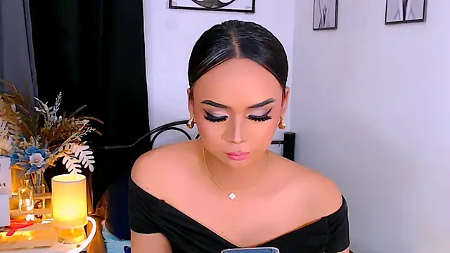 Snapshot of Zialustts chatting on March 21, 2026, 8:19 am Zialustts online show from March 21, 2026, 8:19 am