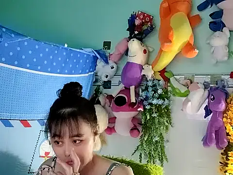 emgaixinhngoan online show from November 2, 2025, 4:31 pm