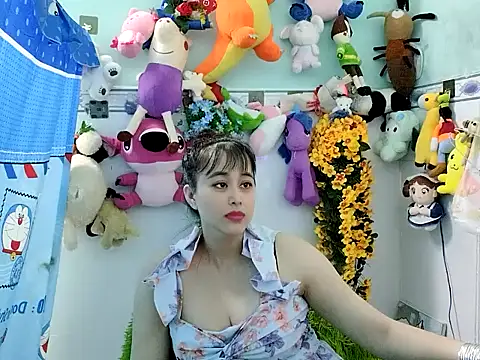 emgaixinhngoan online show from December 2, 2025, 5:35 am