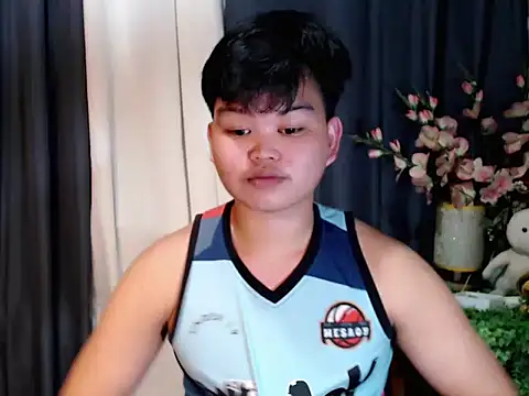 Reynelcock online show from September 22, 2025, 5:15 pm