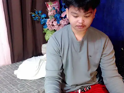 Reynelcock online show from April 25, 2026, 4:37 pm