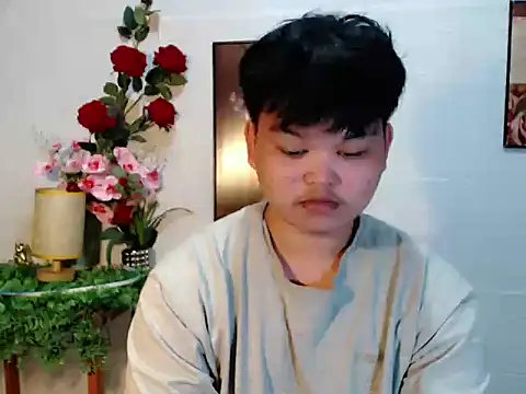 Reynelcock online show from June 6, 2026, 4:50 am