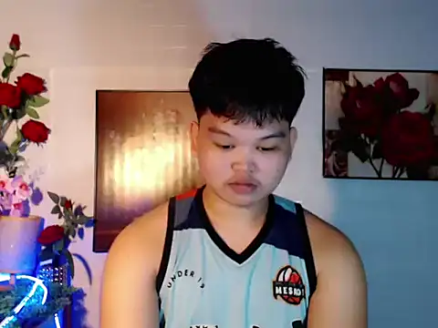Reynelcock online show from June 22, 2026, 5:59 am