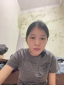 meomeo2k6 online show from October 8, 2025, 3:26 am