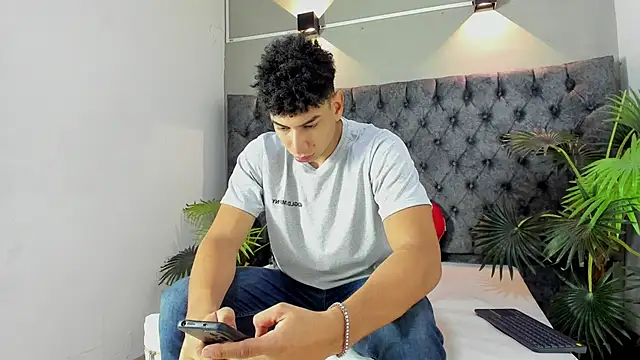 Snapshot of ALAN_REDINGER chatting on November 8, 2025, 12:38 pm ALAN REDINGER online show from November 8, 2025, 12:38 pm