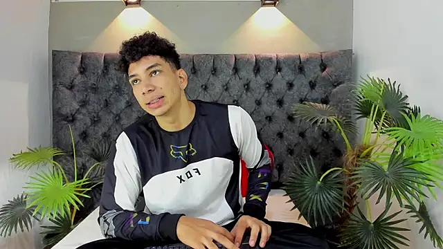 Snapshot of ALAN_REDINGER chatting on November 11, 2025, 1:00 pm ALAN REDINGER online show from November 11, 2025, 1:00 pm