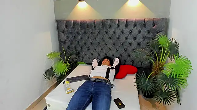 Snapshot of ALAN_REDINGER chatting on November 22, 2025, 1:10 pm ALAN REDINGER online show from November 22, 2025, 1:10 pm