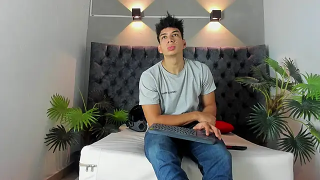 Snapshot of ALAN_REDINGER chatting on November 27, 2025, 1:13 pm ALAN REDINGER online show from November 27, 2025, 1:13 pm