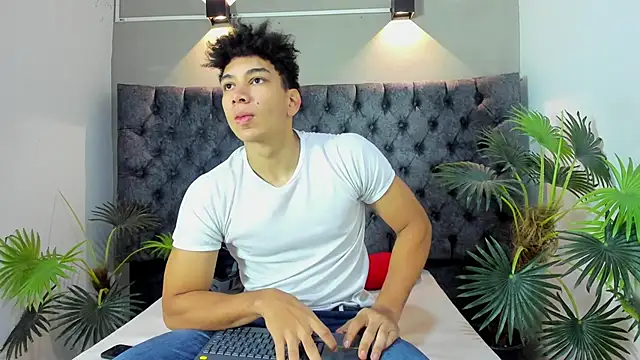 Snapshot of ALAN_REDINGER chatting on December 1, 2025, 1:49 pm ALAN REDINGER online show from December 1, 2025, 1:49 pm