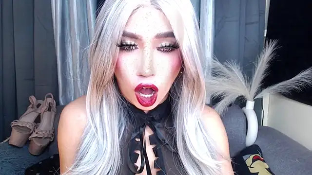 Snapshot of UrGoddess_xx chatting on October 8, 2025, 5:10 pm UrGoddess xx online show from October 8, 2025, 5:10 pm