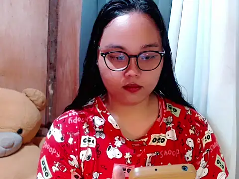  Lylia online show from February 9, 2026, 7:07 pm