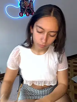 Alaska euphoria online show from November 8, 2025, 7:23 pm