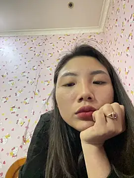 D2sweet online show from November 28, 2025, 3:47 pm