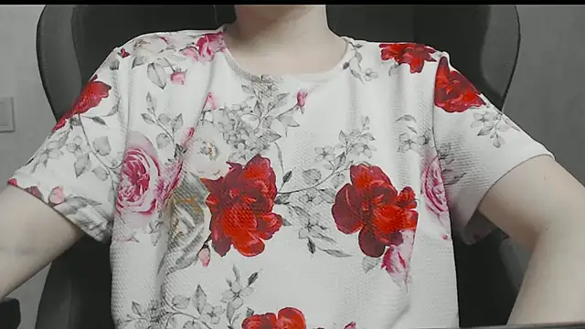 cute elfy  online show from April 29, 2026, 2:10 pm