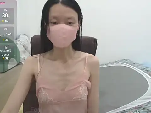 Snapshot of AlinaBaby_x chatting on October 23, 2025, 11:31 am AlinaBaby x online show from October 23, 2025, 11:31 am
