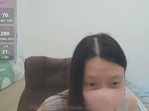 Snapshot of AlinaBaby_x chatting on October 25, 2025, 4:02 pm AlinaBaby x online show from October 25, 2025, 4:02 pm