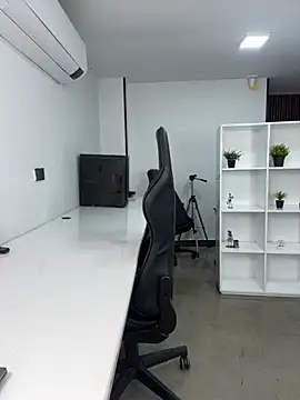 Snapshot of megan_bigboobs_ chatting on October 18, 2025, 11:33 am megan bigboobs online show from October 18, 2025, 11:33 am