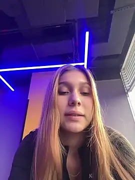 Nikii   online show from February 20, 2026, 4:51 pm