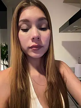 Nikii   online show from August 8, 2026, 12:13 am