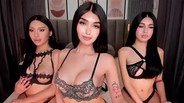 ScarletGreysonn online show from November 4, 2025, 8:35 am