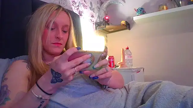 LucyRoseMae online show from May 12, 2026, 5:43 pm