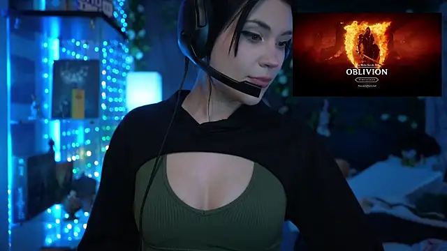 littlelune online show from January 7, 2026, 3:09 am