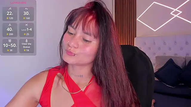 Miiaa jones online show from April 24, 2026, 3:47 pm