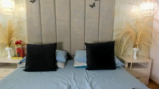 leaahcashh online show from October 23, 2025, 9:35 pm