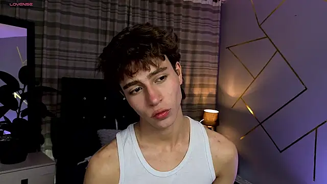 Christopher 77 online show from October 10, 2025, 4:44 am