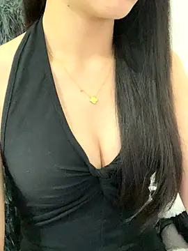 Snapshot of JennyQueen18 chatting on October 25, 2025, 7:49 am JennyQueen18 online show from October 25, 2025, 7:49 am