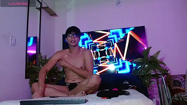 Snapshot of Dylann_west chatting on April 25, 2026, 4:26 am Dylann west online show from April 25, 2026, 4:26 am