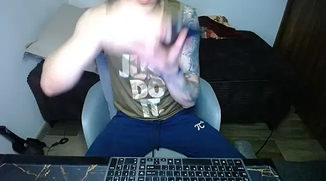 bossking017 online show from February 28, 2025, 1:05 am
