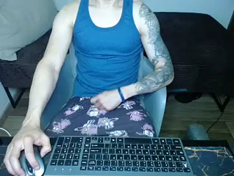 bossking017 online show from March 9, 2025, 2:07 am