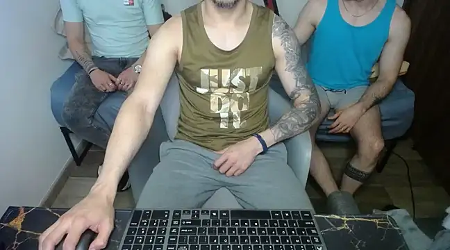 bossking017 online show from March 13, 2025, 9:37 pm