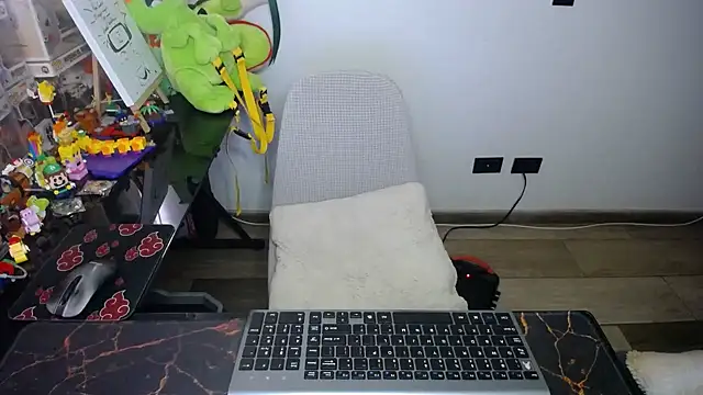 bossking017 online show from September 14, 2025, 3:11 pm