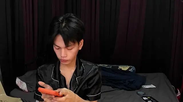 hotfreshdior online show from February 12, 2026, 2:45 pm