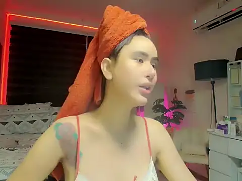 XhotcockcumXts online show from June 28, 2026, 1:33 am