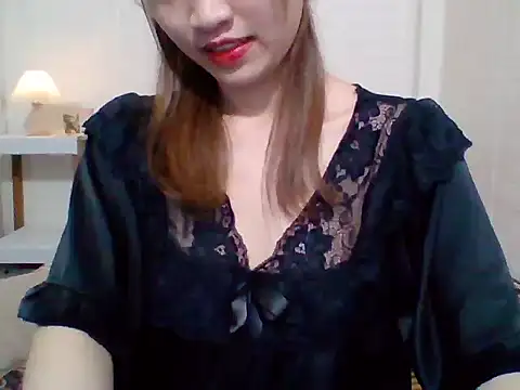   Donna   online show from September 11, 2025, 3:23 pm