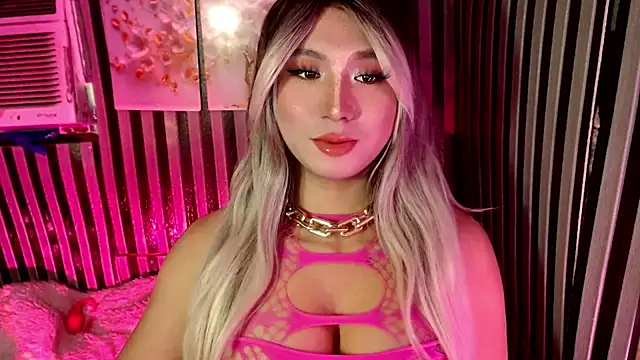 UrhotlucyTS online show from March 27, 2026, 6:30 am