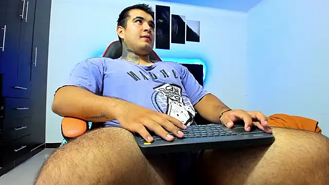 thiago  cp01 online show from January 18, 2026, 4:27 am