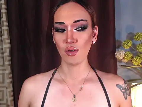 AleinaCroft online show from May 31, 2026, 3:08 pm