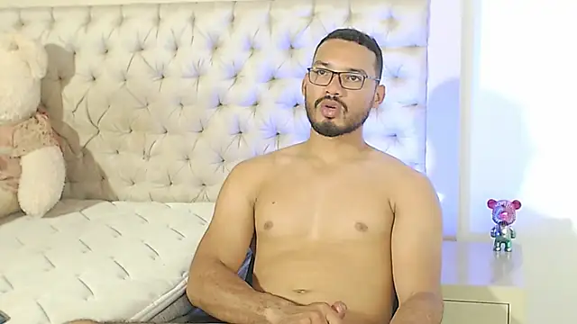 marcusblade online show from November 20, 2025, 9:36 pm