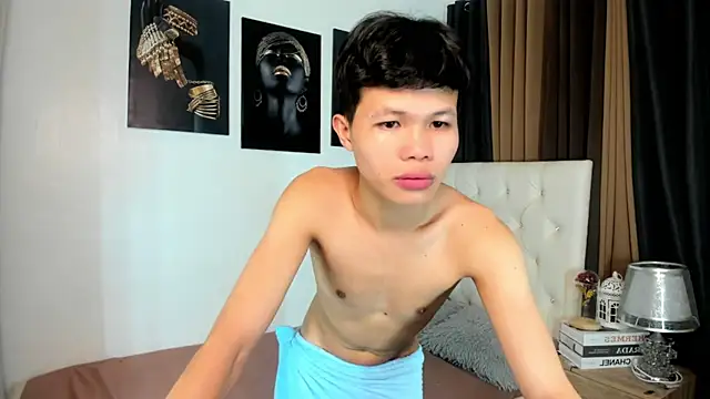 Snapshot of crazyasiantwink chatting on October 12, 2025, 6:01 am crazyasiantwink online show from October 12, 2025, 6:01 am