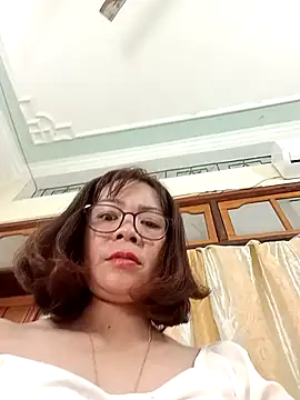 Mizzu-mi online show from October 19, 2025, 8:09 pm